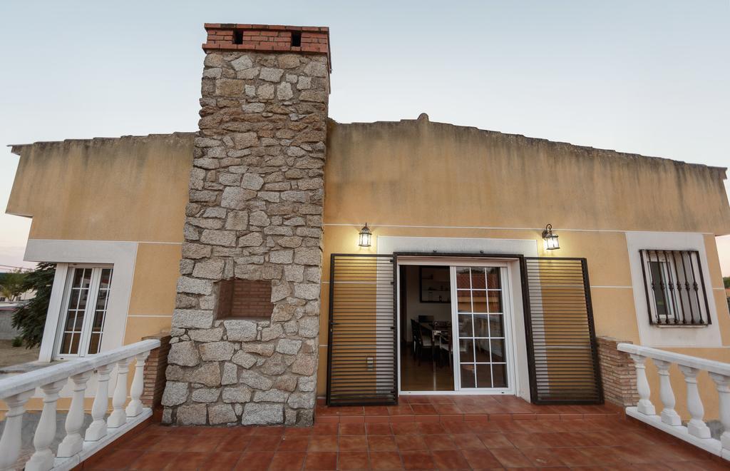 Casa Rural La Piedra De Juana Мальпартіда-де-Касерес Екстер'єр фото
